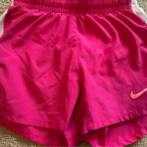 Girls medium Nike shorts